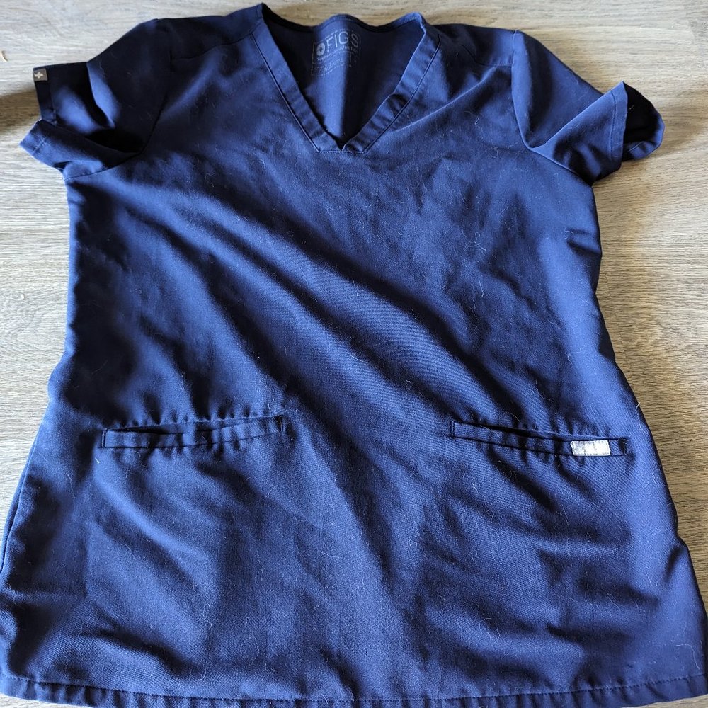 Figs size medium navy scrub top